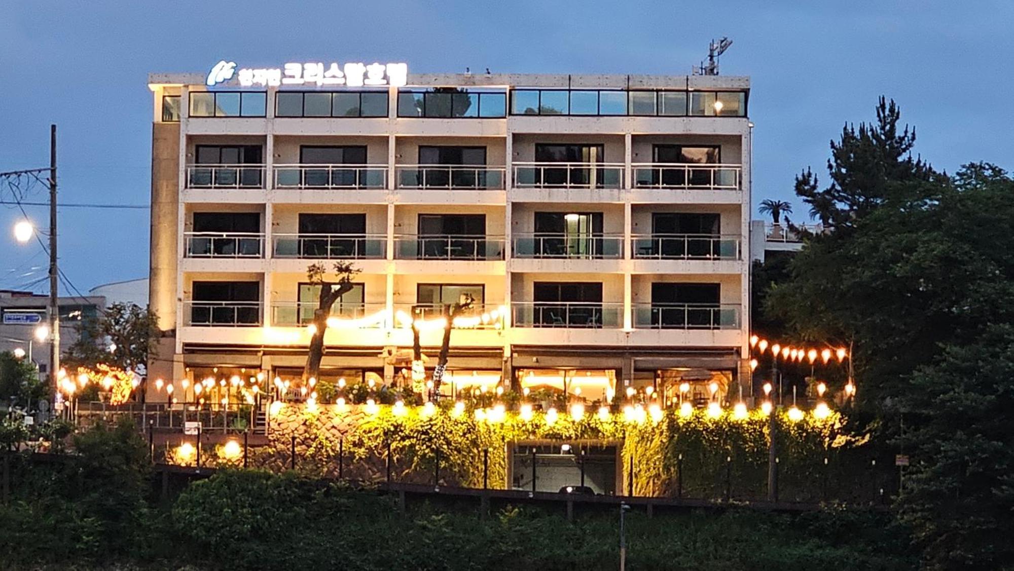 Cheonjiyeon Crystal Hotel Согвіпо Екстер'єр фото