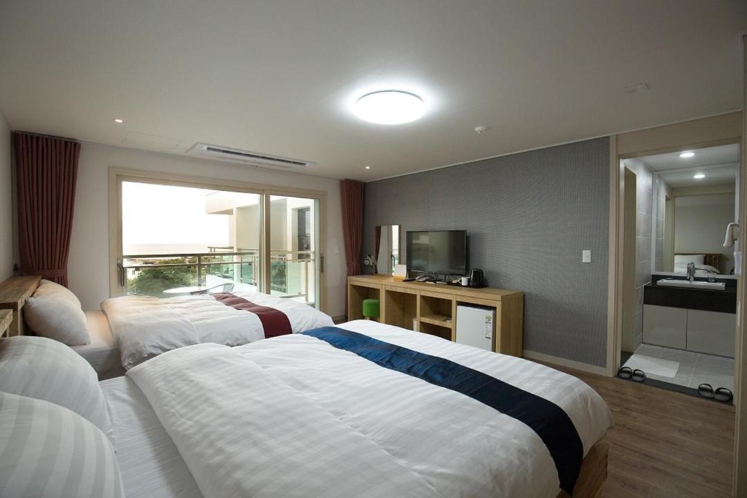 Cheonjiyeon Crystal Hotel Согвіпо Екстер'єр фото